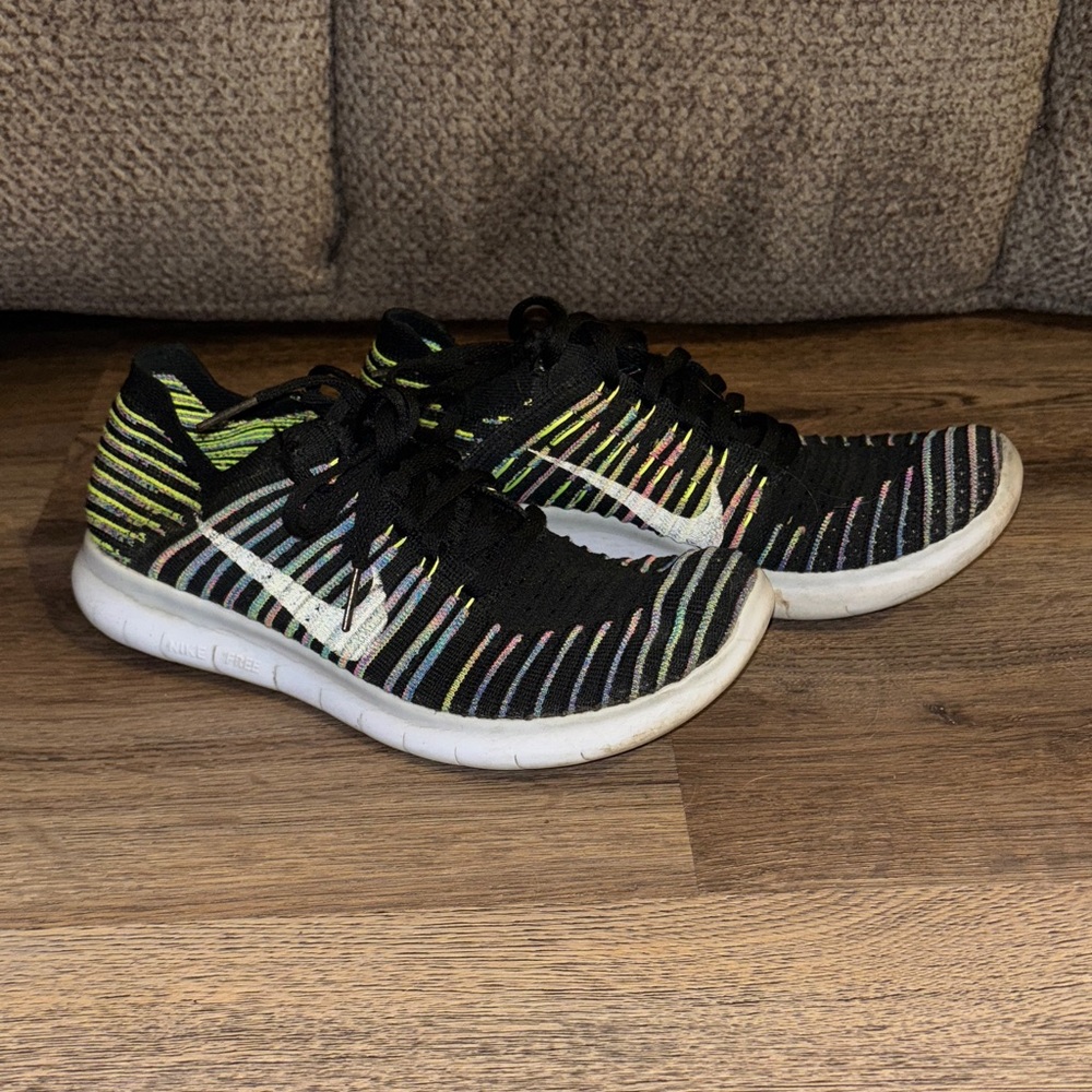Nike Free RN Flyknit sneakers size 8